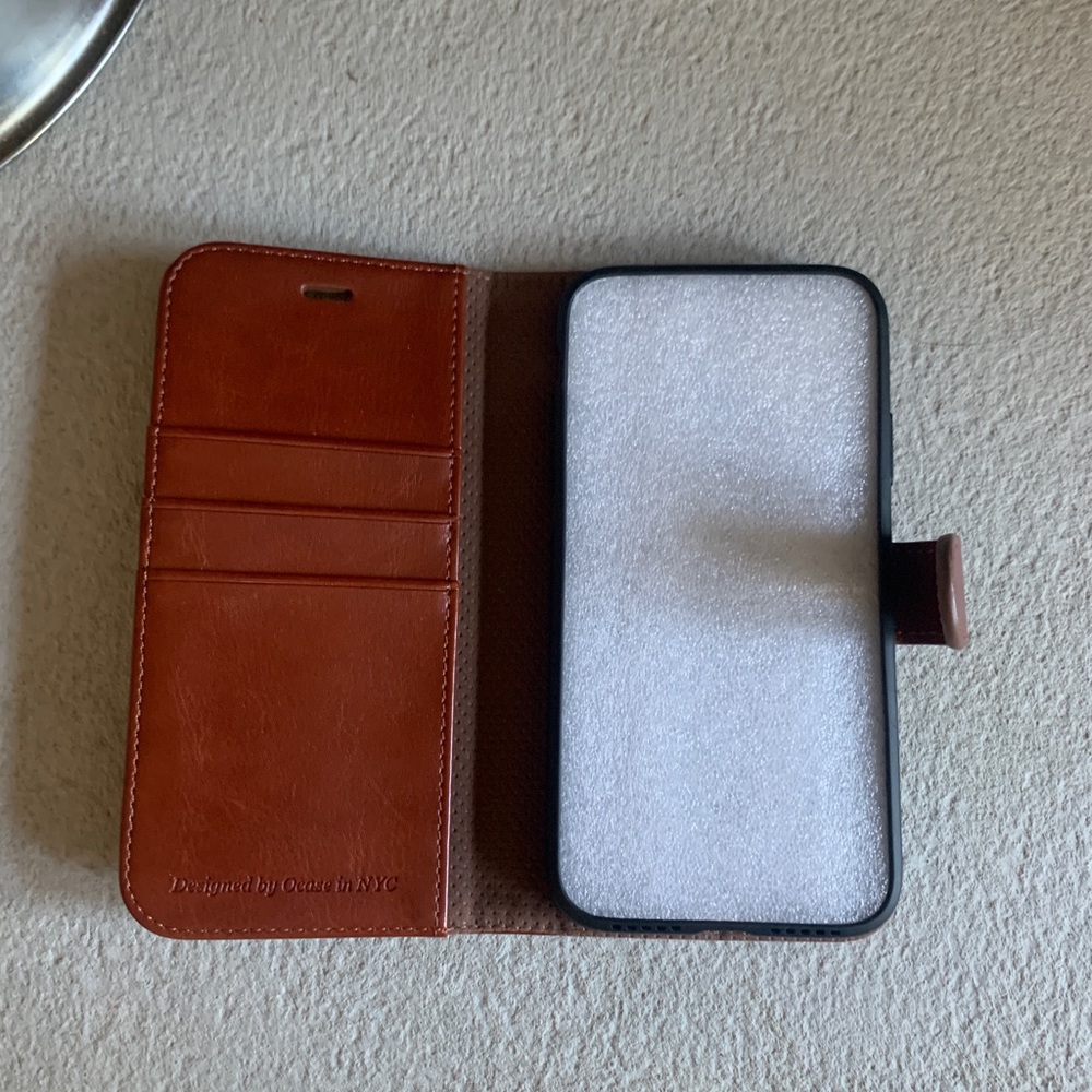 iPhone 11 Pro Wallet Case - Brown